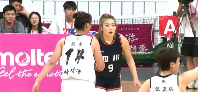 用这位前女, 仍能客观反